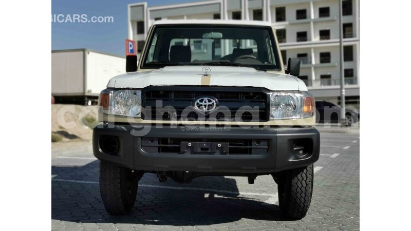 Big with watermark toyota land cruiser ashanti import dubai 27846