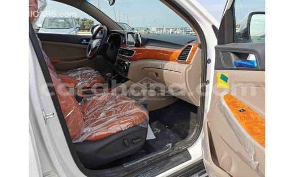 Ra Imported Hyundai Tucson funfun Ọkọ̀ in Import - Dubai ni Ashanti Ra Imported Hyundai Tucson funfun Ọkọ̀ in Import - Dubai ni Ashanti