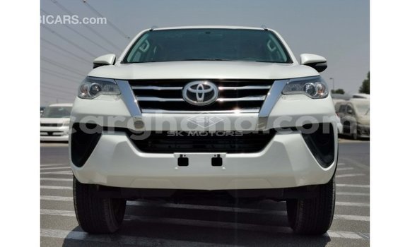 Sayi Imported Toyota Fortuner White Mota in Import - Dubai a Ashanti Sayi Imported Toyota Fortuner White Mota in Import - Dubai a Ashanti