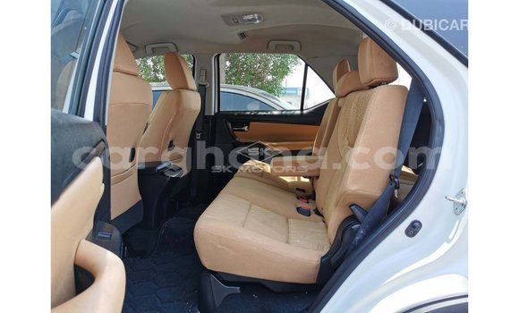 Sayi Imported Toyota Fortuner White Mota in Import - Dubai a Ashanti Sayi Imported Toyota Fortuner White Mota in Import - Dubai a Ashanti