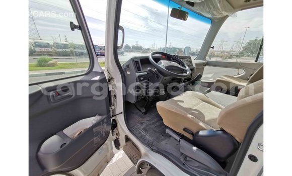 Ra Imported Toyota Coaster funfun Ọkọ̀ in Import - Dubai ni Ashanti Ra Imported Toyota Coaster funfun Ọkọ̀ in Import - Dubai ni Ashanti