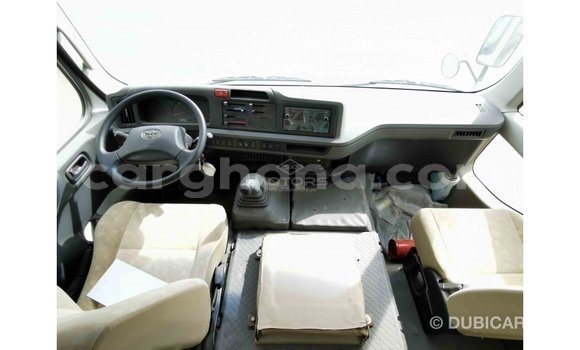 Sayi Imported Toyota Coaster White Mota in Import - Dubai a Ashanti Sayi Imported Toyota Coaster White Mota in Import - Dubai a Ashanti