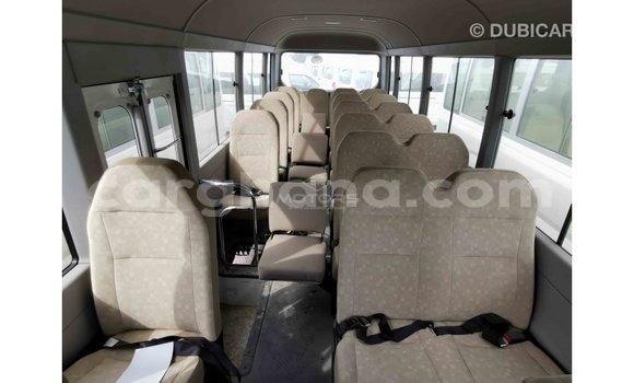 Sayi Imported Toyota Coaster White Mota in Import - Dubai a Ashanti Sayi Imported Toyota Coaster White Mota in Import - Dubai a Ashanti