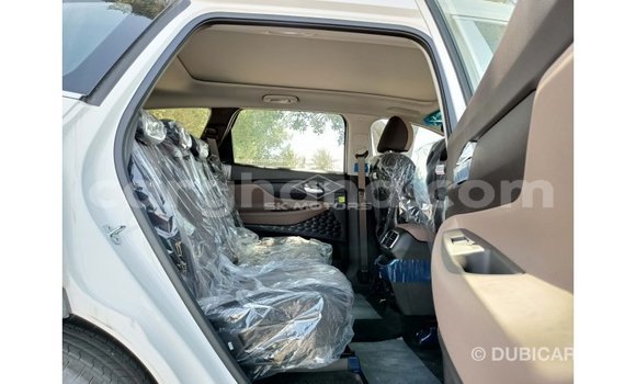 Buy Import Hyundai Santa Fe White Car in Import - Dubai in Ashanti Buy Import Hyundai Santa Fe White Car in Import - Dubai in Ashanti