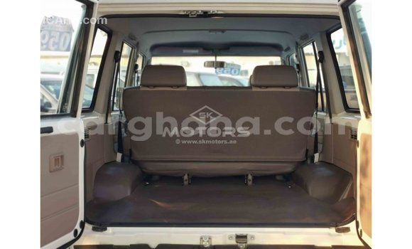 Buy Import Toyota Land Cruiser White Car in Import - Dubai in Ashanti Buy Import Toyota Land Cruiser White Car in Import - Dubai in Ashanti