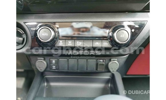 Sayi Imported Toyota Hilux White Mota in Import - Dubai a Ashanti Sayi Imported Toyota Hilux White Mota in Import - Dubai a Ashanti
