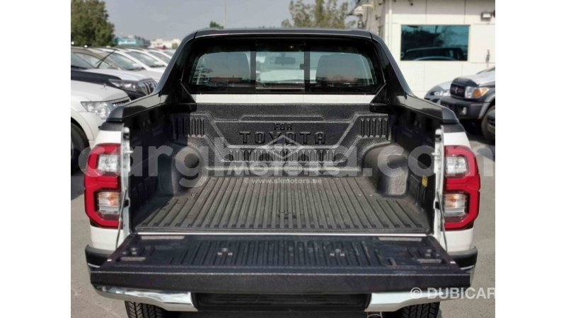 Big with watermark toyota hilux ashanti import dubai 27877