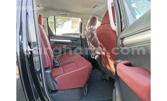 Sayi Imported Toyota Hilux Black Mota in Import - Dubai a Ashanti Sayi Imported Toyota Hilux Black Mota in Import - Dubai a Ashanti