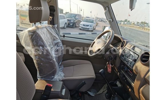 Buy Import Toyota Land Cruiser White Car in Import - Dubai in Ashanti Buy Import Toyota Land Cruiser White Car in Import - Dubai in Ashanti