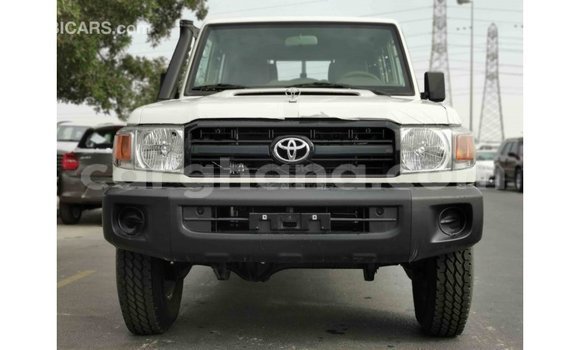 Buy Import Toyota Land Cruiser White Car in Import - Dubai in Ashanti Buy Import Toyota Land Cruiser White Car in Import - Dubai in Ashanti