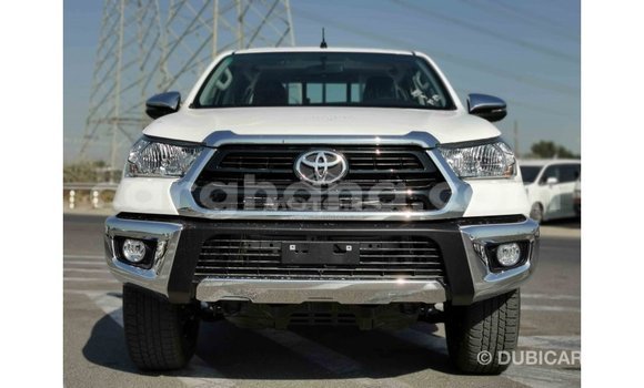 Sayi Imported Toyota Hilux White Mota in Import - Dubai a Ashanti Sayi Imported Toyota Hilux White Mota in Import - Dubai a Ashanti