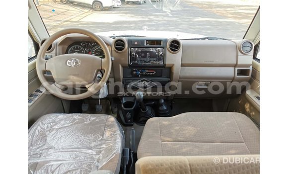 Sayi Imported Toyota Land Cruiser M Mota in Import - Dubai a Ashanti Sayi Imported Toyota Land Cruiser M Mota in Import - Dubai a Ashanti