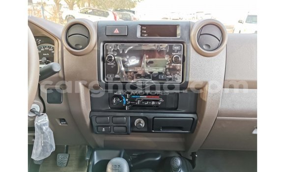 Sayi Imported Toyota Land Cruiser M Mota in Import - Dubai a Ashanti Sayi Imported Toyota Land Cruiser M Mota in Import - Dubai a Ashanti