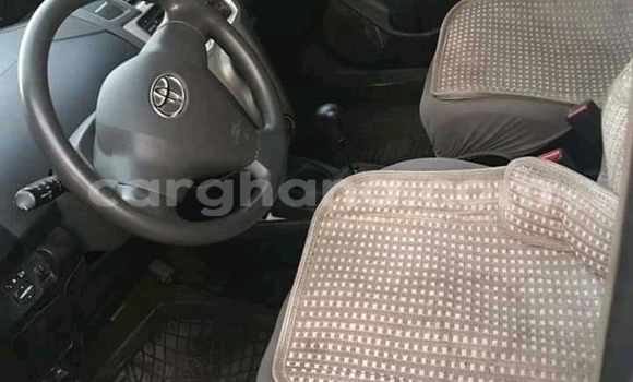 Sayi Na hannu Toyota Vitz White Mota in Accra a Greater Accra Sayi Na hannu Toyota Vitz White Mota in Accra a Greater Accra