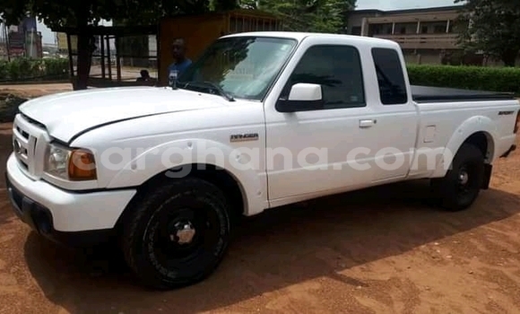 Buy Used Ford Escape White Car in Accra in Greater Accra Buy Used Ford Escape White Car in Accra in Greater Accra