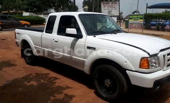 Buy Used Ford Escape White Car in Accra in Greater Accra Buy Used Ford Escape White Car in Accra in Greater Accra