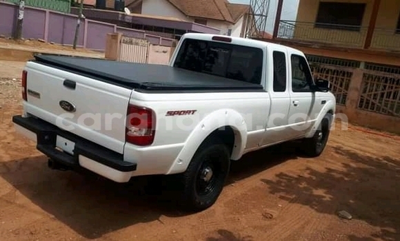 Buy Used Ford Escape White Car in Accra in Greater Accra Buy Used Ford Escape White Car in Accra in Greater Accra