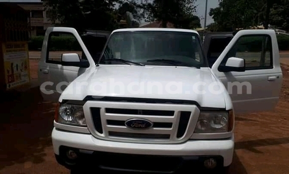 Buy Used Ford Escape White Car in Accra in Greater Accra Buy Used Ford Escape White Car in Accra in Greater Accra