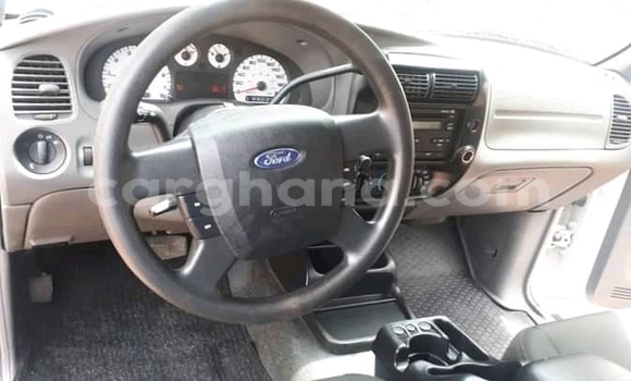 Buy Used Ford Escape White Car in Accra in Greater Accra Buy Used Ford Escape White Car in Accra in Greater Accra