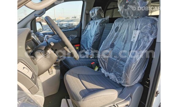 Sayi Imported Hyundai Cargo White Mota in Import - Dubai a Ashanti Sayi Imported Hyundai Cargo White Mota in Import - Dubai a Ashanti
