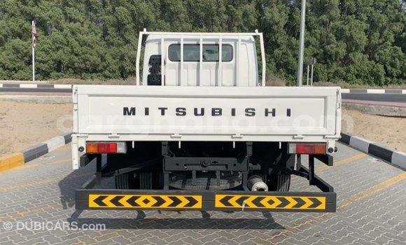 Ra Imported Mitsubishi i funfun Ọkọ̀ in Import - Dubai ni Ashanti Ra Imported Mitsubishi i funfun Ọkọ̀ in Import - Dubai ni Ashanti