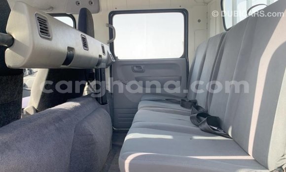 Ra Imported Mitsubishi i funfun Ọkọ̀ in Import - Dubai ni Ashanti Ra Imported Mitsubishi i funfun Ọkọ̀ in Import - Dubai ni Ashanti