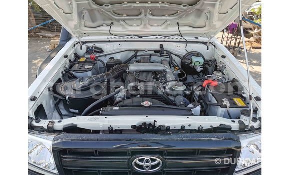 Buy Import Toyota Land Cruiser White Car in Import - Dubai in Ashanti Buy Import Toyota Land Cruiser White Car in Import - Dubai in Ashanti