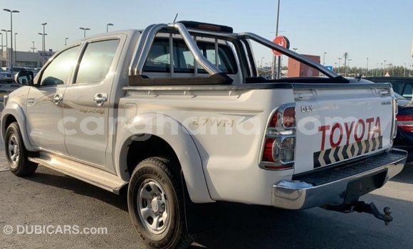 Ra Imported Toyota Hilux funfun Ọkọ̀ in Import - Dubai ni Ashanti Ra Imported Toyota Hilux funfun Ọkọ̀ in Import - Dubai ni Ashanti