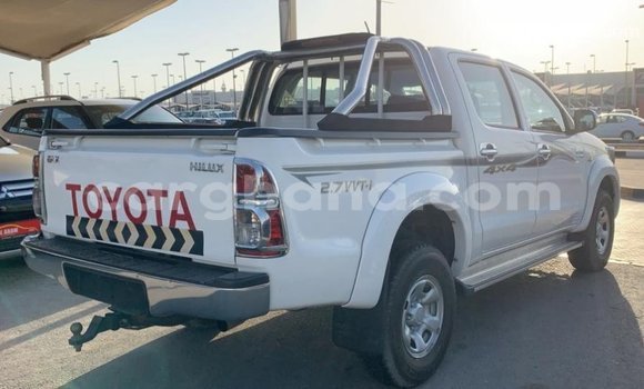 Ra Imported Toyota Hilux funfun Ọkọ̀ in Import - Dubai ni Ashanti Ra Imported Toyota Hilux funfun Ọkọ̀ in Import - Dubai ni Ashanti