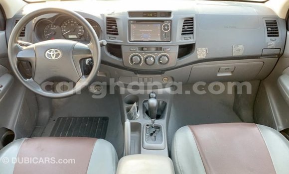 Ra Imported Toyota Hilux funfun Ọkọ̀ in Import - Dubai ni Ashanti Ra Imported Toyota Hilux funfun Ọkọ̀ in Import - Dubai ni Ashanti