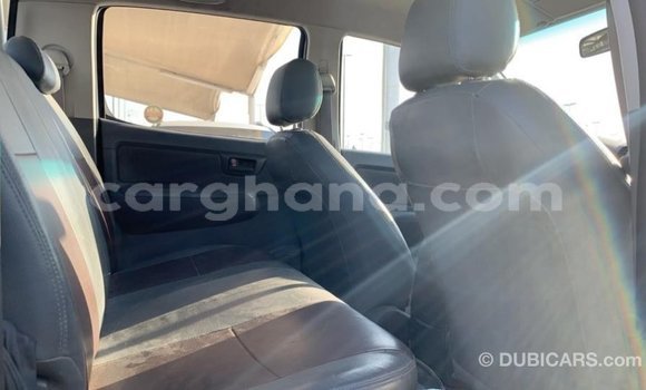 Ra Imported Toyota Hilux funfun Ọkọ̀ in Import - Dubai ni Ashanti Ra Imported Toyota Hilux funfun Ọkọ̀ in Import - Dubai ni Ashanti