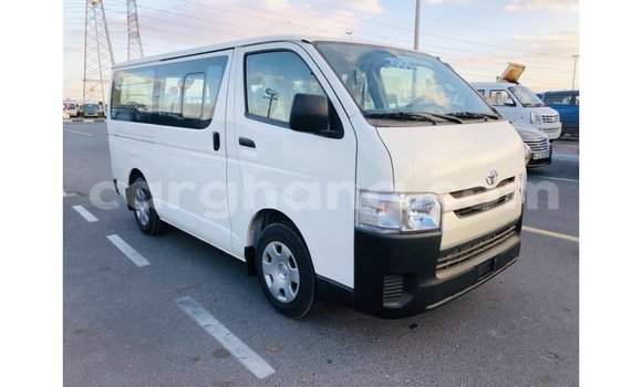 Ra Imported Toyota Hiace funfun Ọkọ̀ in Import - Dubai ni Ashanti Ra Imported Toyota Hiace funfun Ọkọ̀ in Import - Dubai ni Ashanti