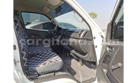 Buy Import Toyota Hiace White Car in Import - Dubai in Ashanti Buy Import Toyota Hiace White Car in Import - Dubai in Ashanti