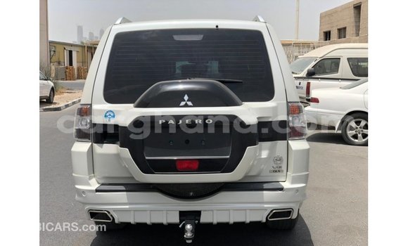 Sayi Imported Mitsubishi Pajero White Mota in Import - Dubai a Ashanti Sayi Imported Mitsubishi Pajero White Mota in Import - Dubai a Ashanti