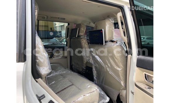Sayi Imported Mitsubishi Pajero White Mota in Import - Dubai a Ashanti Sayi Imported Mitsubishi Pajero White Mota in Import - Dubai a Ashanti