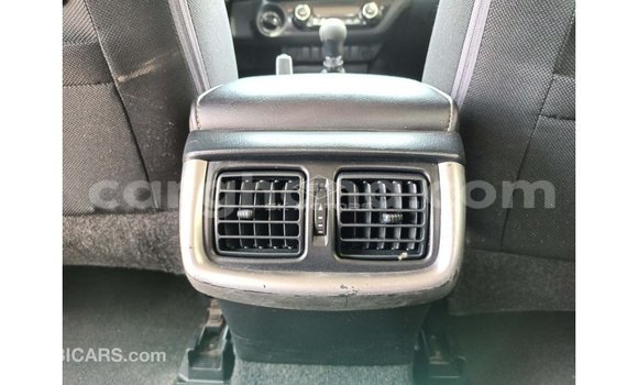 Sayi Imported Toyota Hilux White Mota in Import - Dubai a Ashanti Sayi Imported Toyota Hilux White Mota in Import - Dubai a Ashanti