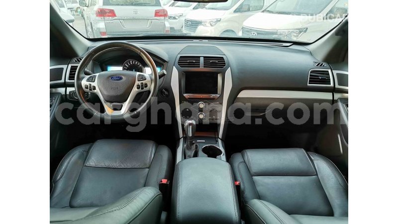 Big with watermark ford explorer ashanti import dubai 28068