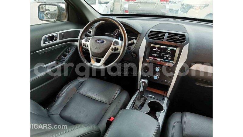 Big with watermark ford explorer ashanti import dubai 28068