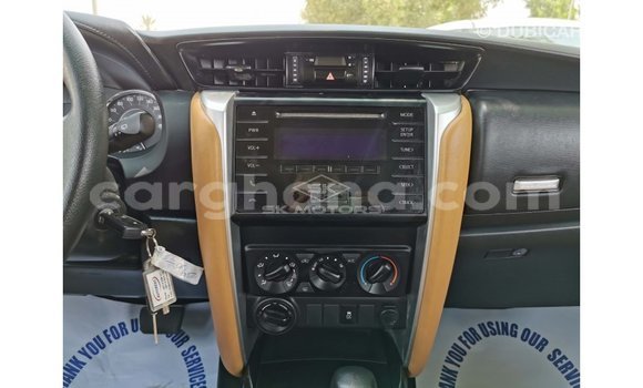 Sayi Imported Toyota Fortuner White Mota in Import - Dubai a Ashanti Sayi Imported Toyota Fortuner White Mota in Import - Dubai a Ashanti