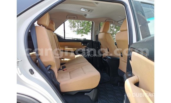 Sayi Imported Toyota Fortuner White Mota in Import - Dubai a Ashanti Sayi Imported Toyota Fortuner White Mota in Import - Dubai a Ashanti