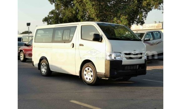 Ra Imported Toyota Hiace funfun Ọkọ̀ in Import - Dubai ni Ashanti Ra Imported Toyota Hiace funfun Ọkọ̀ in Import - Dubai ni Ashanti