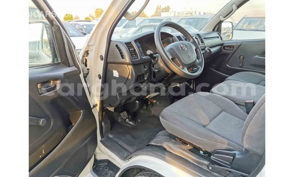Ra Imported Toyota Hiace funfun Ọkọ̀ in Import - Dubai ni Ashanti Ra Imported Toyota Hiace funfun Ọkọ̀ in Import - Dubai ni Ashanti