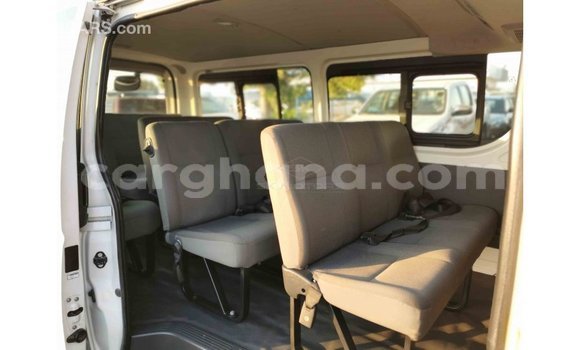 Ra Imported Toyota Hiace funfun Ọkọ̀ in Import - Dubai ni Ashanti Ra Imported Toyota Hiace funfun Ọkọ̀ in Import - Dubai ni Ashanti