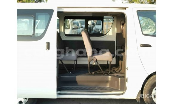 Ra Imported Toyota Hiace funfun Ọkọ̀ in Import - Dubai ni Ashanti Ra Imported Toyota Hiace funfun Ọkọ̀ in Import - Dubai ni Ashanti