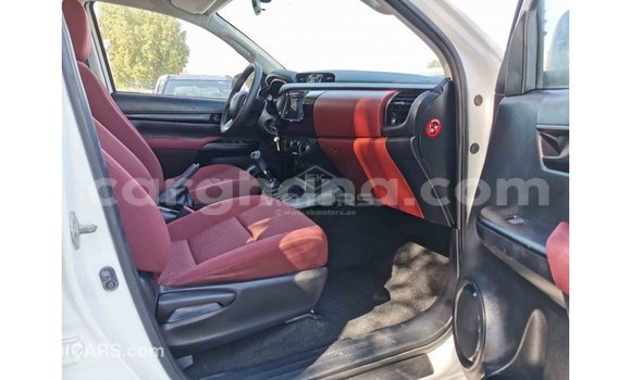 Buy Import Toyota Hilux White Car in Import - Dubai in Ashanti Buy Import Toyota Hilux White Car in Import - Dubai in Ashanti