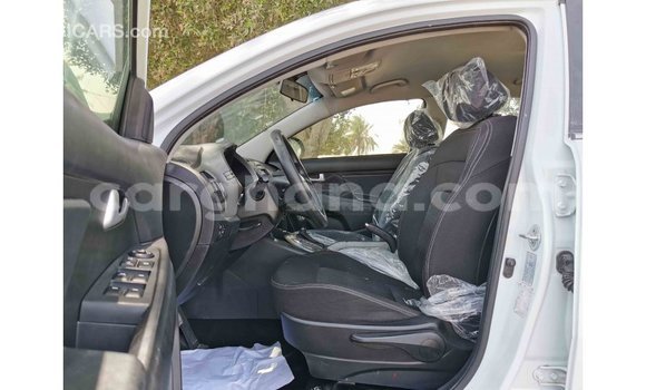 Ra Imported Kia Sportage funfun Ọkọ̀ in Import - Dubai ni Ashanti Ra Imported Kia Sportage funfun Ọkọ̀ in Import - Dubai ni Ashanti