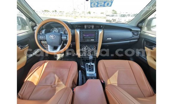 Ra Imported Toyota Fortuner funfun Ọkọ̀ in Import - Dubai ni Ashanti Ra Imported Toyota Fortuner funfun Ọkọ̀ in Import - Dubai ni Ashanti