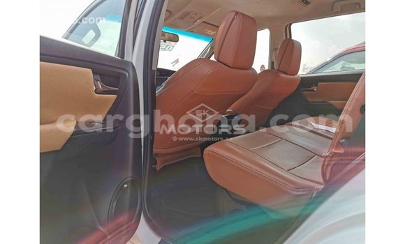 Ra Imported Toyota Fortuner funfun Ọkọ̀ in Import - Dubai ni Ashanti Ra Imported Toyota Fortuner funfun Ọkọ̀ in Import - Dubai ni Ashanti