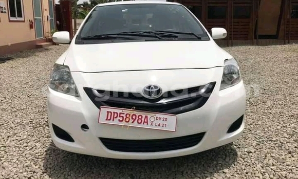 Buy Used Toyota Yaris Verso White Car in Atebubu–Amantin in Brong-Ahafo