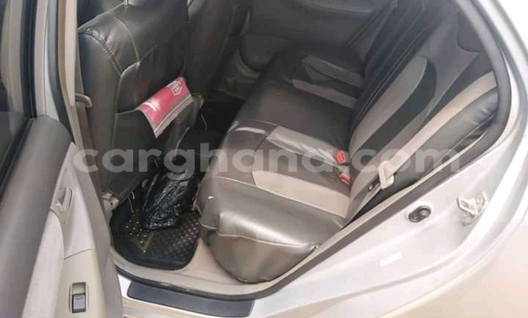 Ra Àlòkù Toyota Yaris Verso funfun Ọkọ̀ in Atebubu–Amantin ni Brong-Ahafo Ra Àlòkù Toyota Yaris Verso funfun Ọkọ̀ in Atebubu–Amantin ni Brong-Ahafo